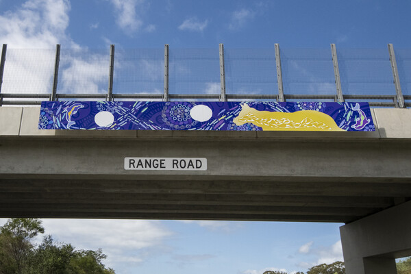 Artwork installation Range Road interchange southbound 